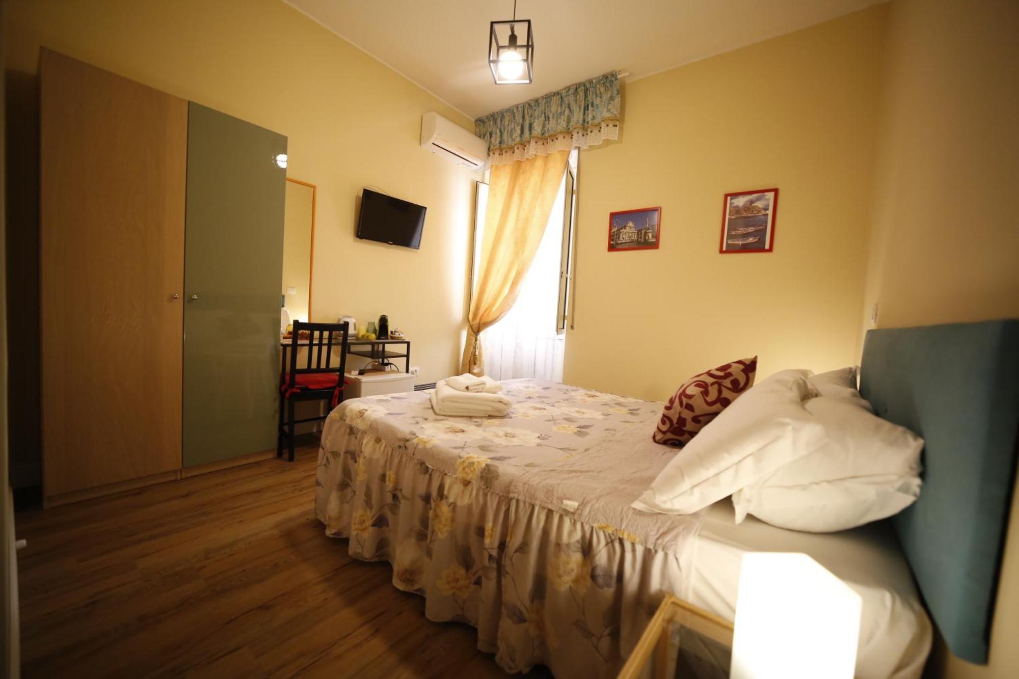 Al Quadrato D'Oro Rooms Catania Kültér fotó